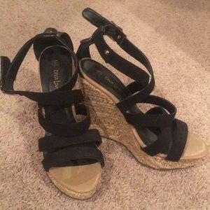 Black wedge heels